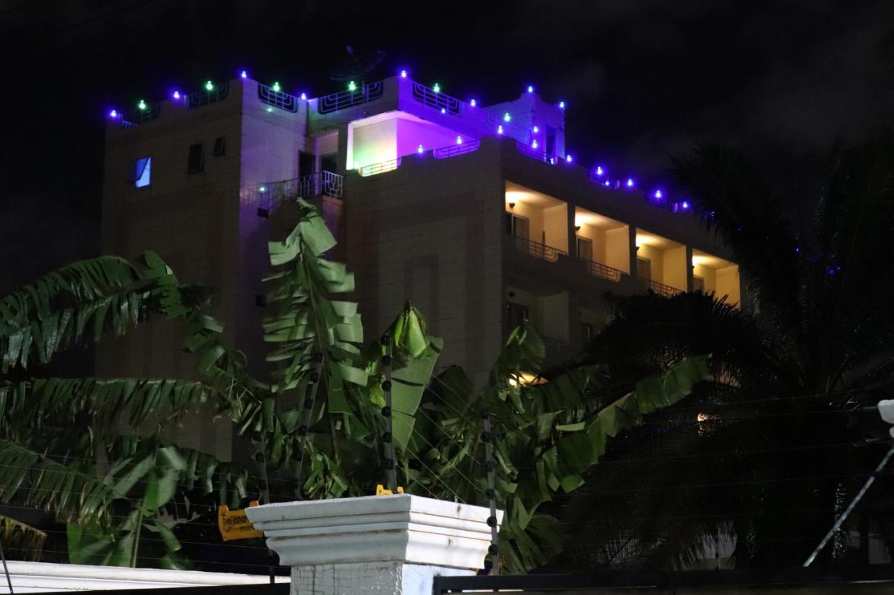 Maple Leaf Korean Hotel Achimota Exterior photo